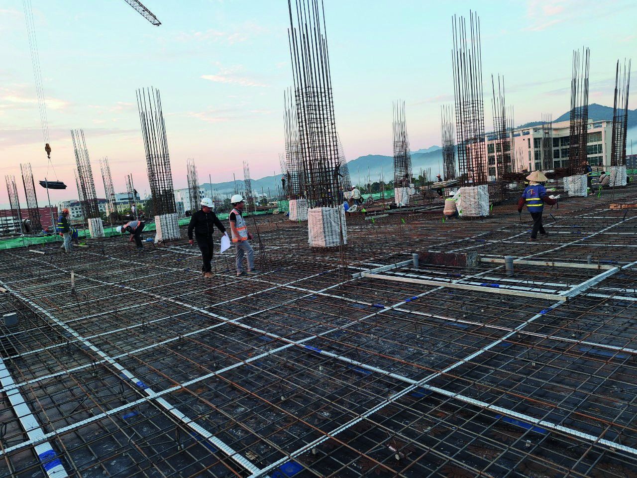 Thi công lắp tổ cáp dự ứng lực
